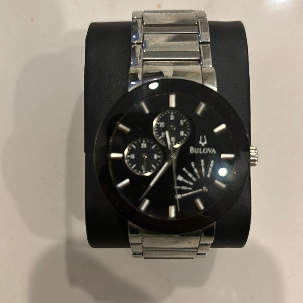 Model 96c105Sized for custom fit I’m 59 170 7 1/2 wrist light use